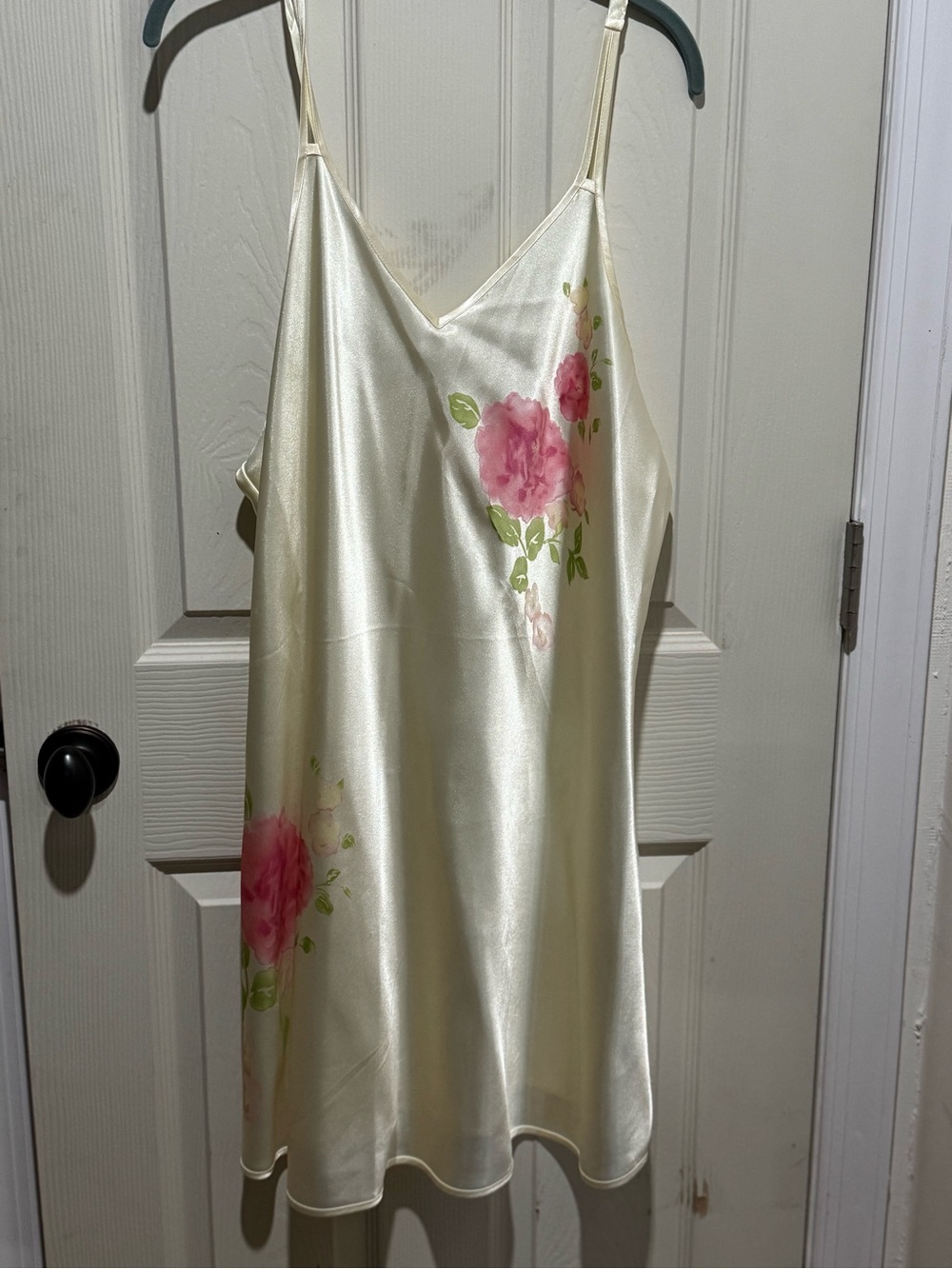 Avenue Body Satin Chemise | Ivory with Pink Roses | 18/20